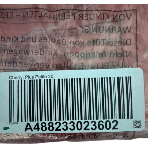 Candace Cameron Bure Cherry Distressed Jean Shorts 20W Petite Cotton Blend - Picture 9 of 9